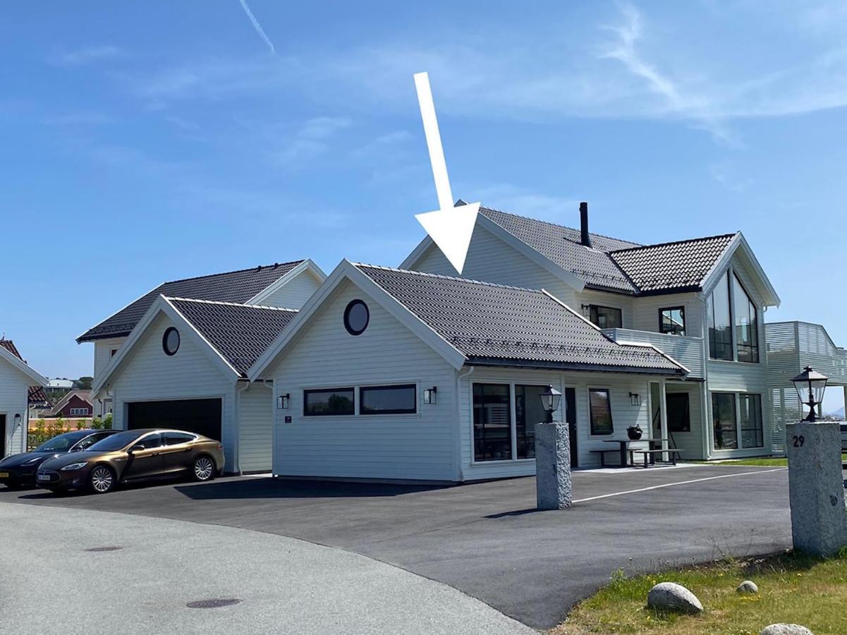 Apartment With Boat Spangereid エクステリア 写真